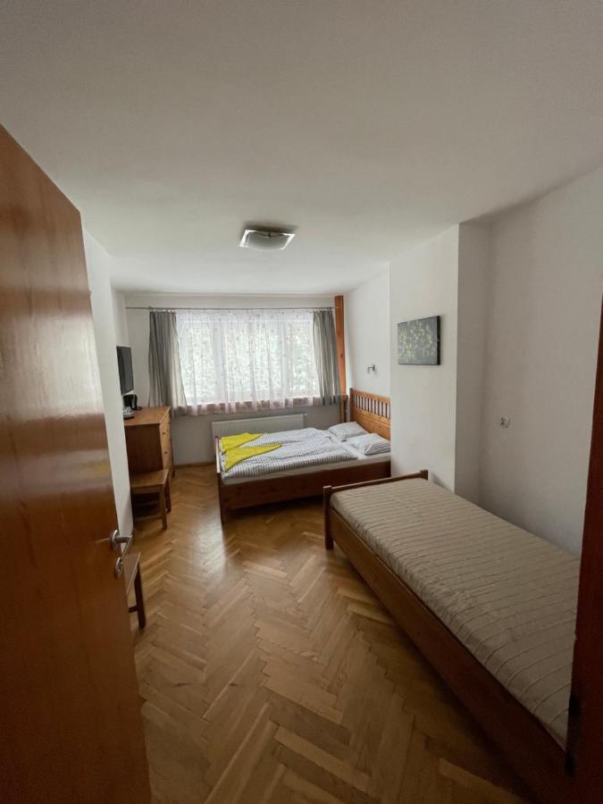 Gosciniec Ozna Hotel Kiczora Kültér fotó